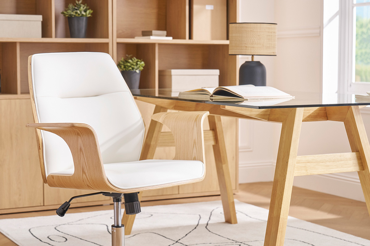 Chaise de bureau � roulettes design blanc, bois clair et acier chrom� RUFIN