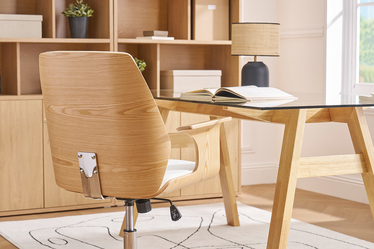 Chaise de bureau � roulettes design blanc, bois clair et acier chrom� RUFIN