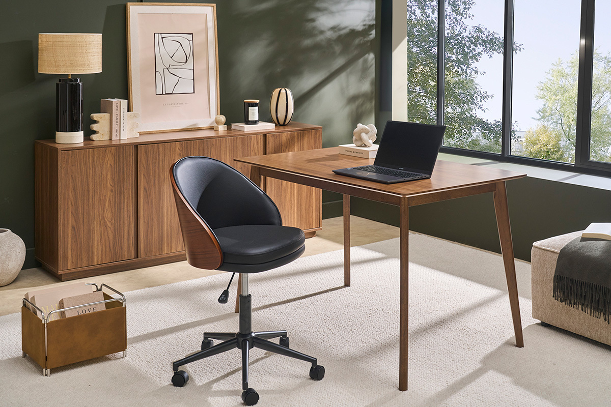 Chaise de bureau � roulettes en tissu effet velours textur� gris, bois clair et m�tal chrom� TUCSON