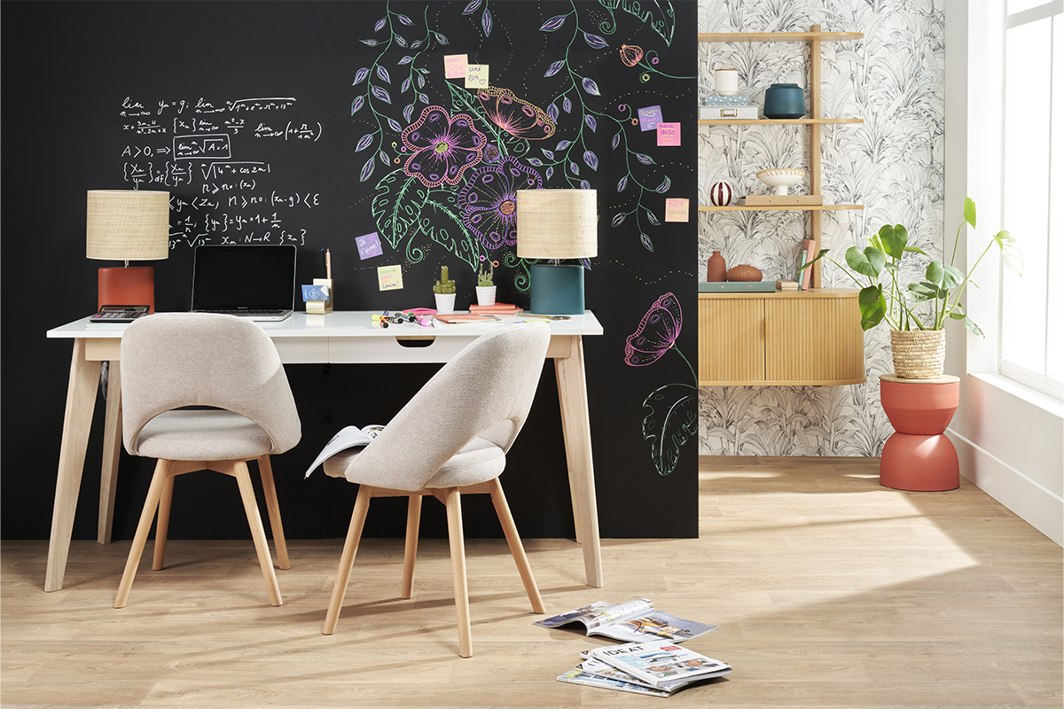 Lampe � poser en c�ramique bleu p�trole mat et abat-jour en raphia naturel H40 cm TIGA