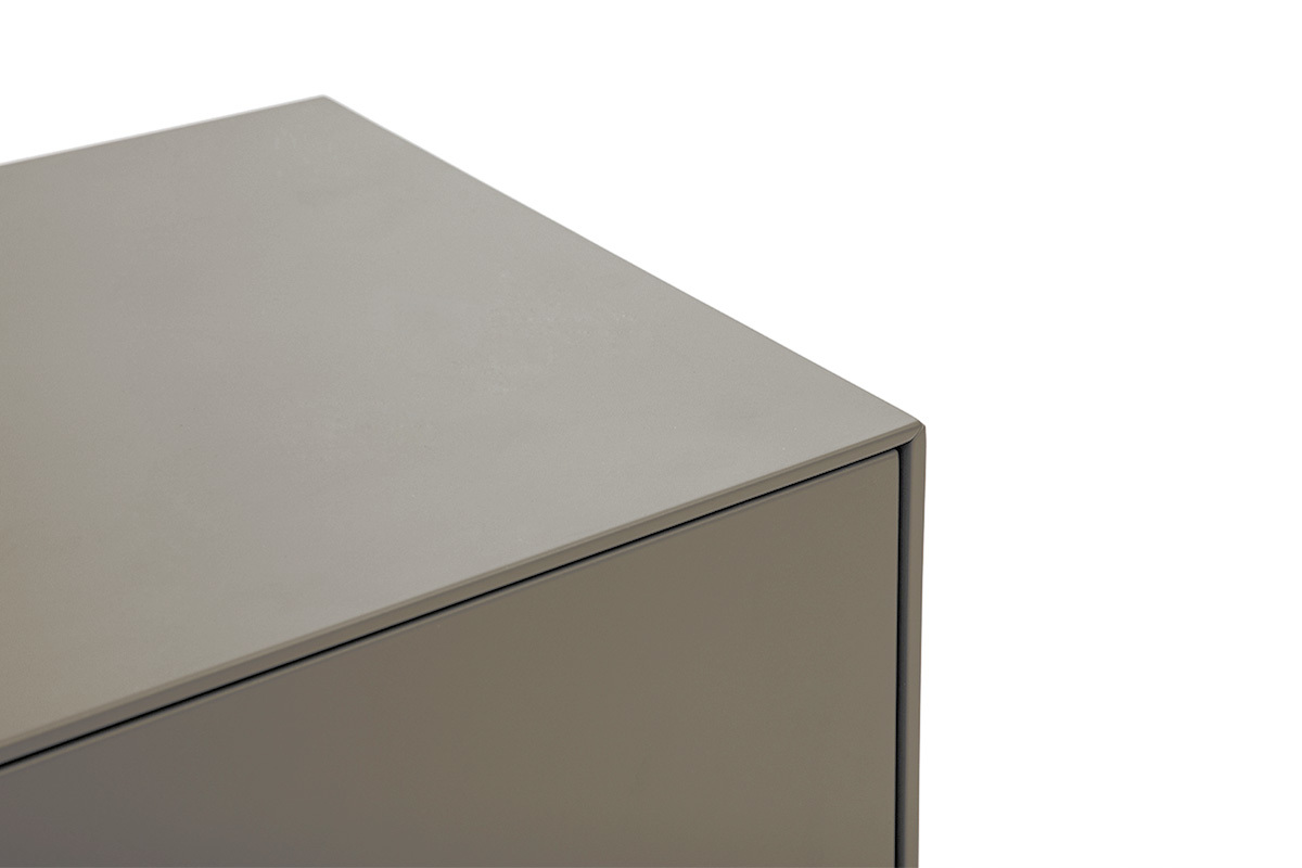 Coin sup�rieur du meuble TV design gris laqu� mat, vue de pr�s.